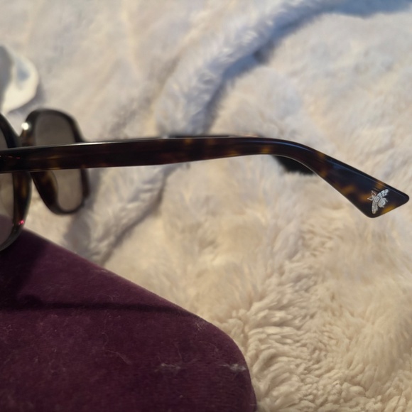 Gucci tortoise shell sunglasses - Picture 7 of 8